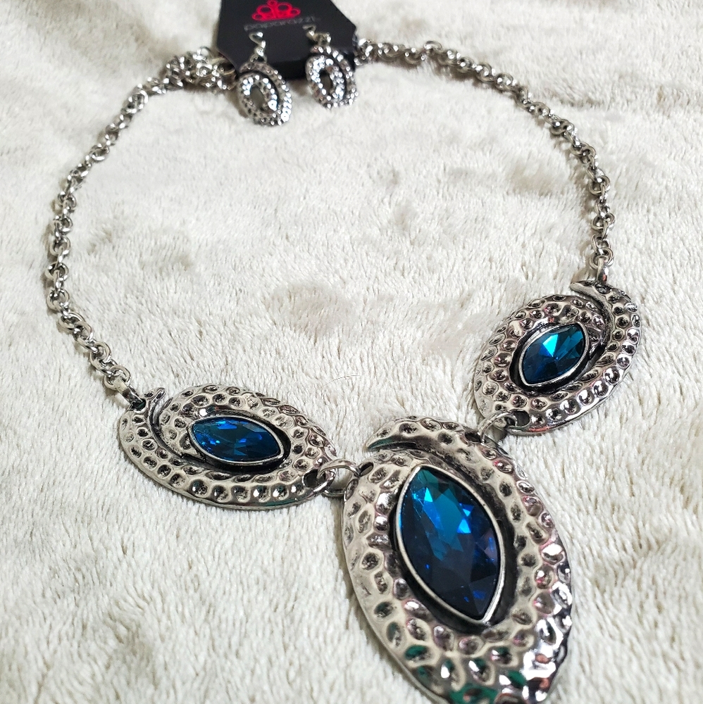 ⚜️(3/$10) NWT Paparazzi Necklace/Earring Set - Picture 2 of 5